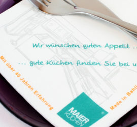 Servietten bedrucken 2-farbig nach PANTONE im Flexodruck