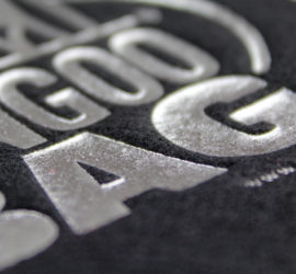 Silerprägung auf einer Serviette